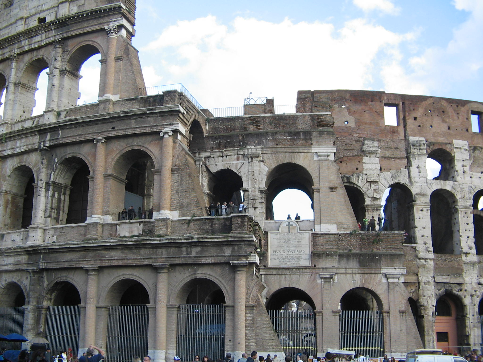 Roman Entertainment Complexes: Political Strategy Behind Imperial Architecture