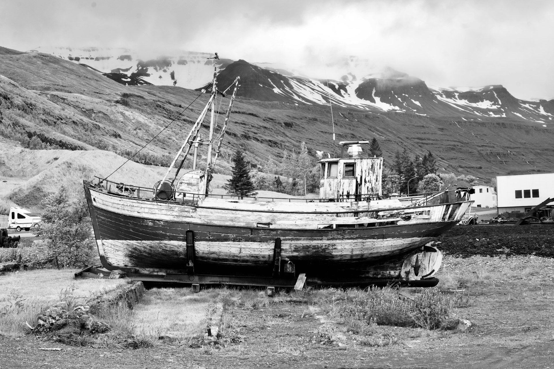 Centuries of Arctic Exploration: From Myth to Modern Discovery